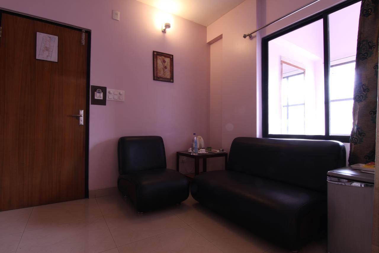 Hotel Rajawas Dibrugarh Екстер'єр фото