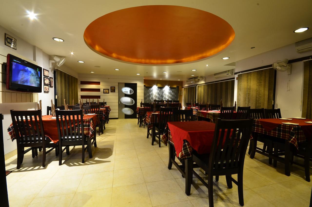 Hotel Rajawas Dibrugarh Екстер'єр фото