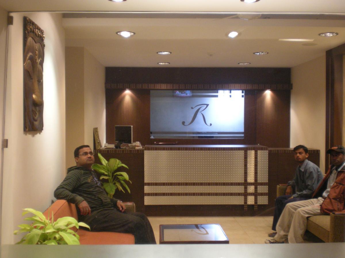 Hotel Rajawas Dibrugarh Екстер'єр фото